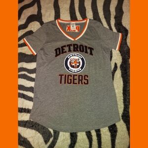 Detroit Tigers MLB Baseball T-Shirt PINK Victorias Secret